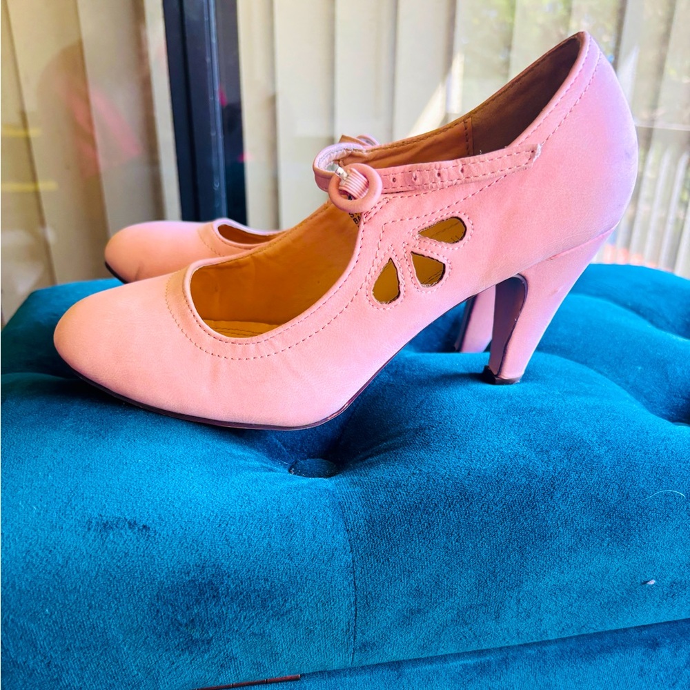 Women’s size 8 Dusty Pink Pumps Mary Janes